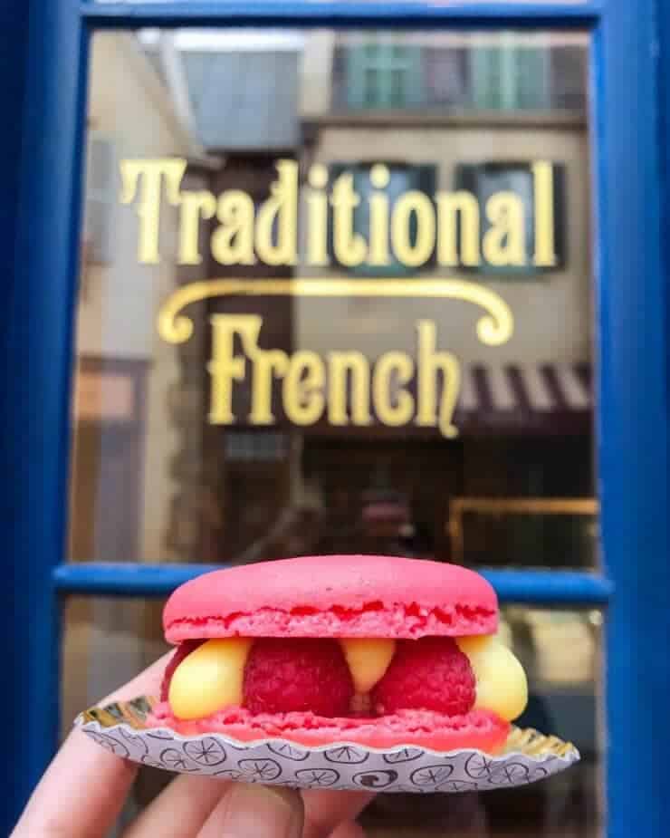 raspberry macaron