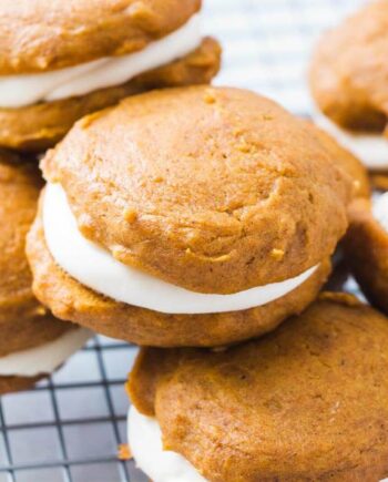 pumpkin whoopie pies