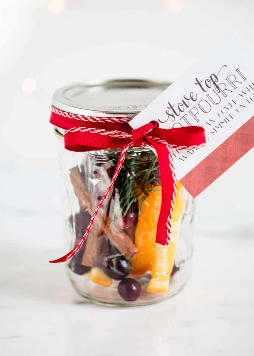 Christmas Stovetop Potpourri - I Heart Naptime