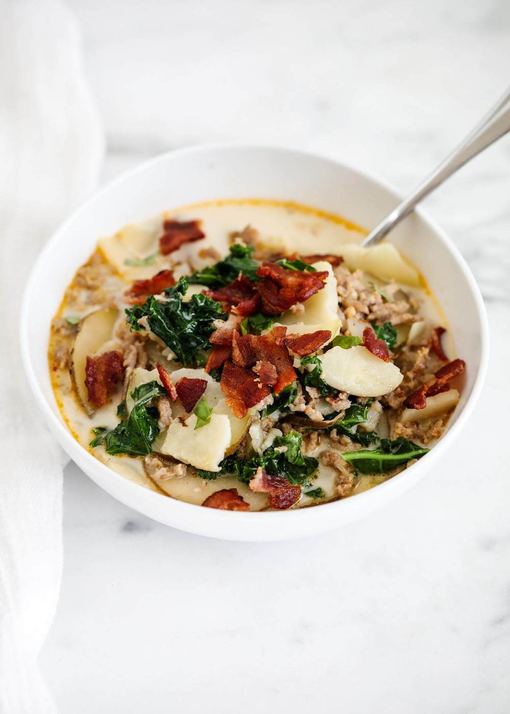 Bowl of zuppa toscana.