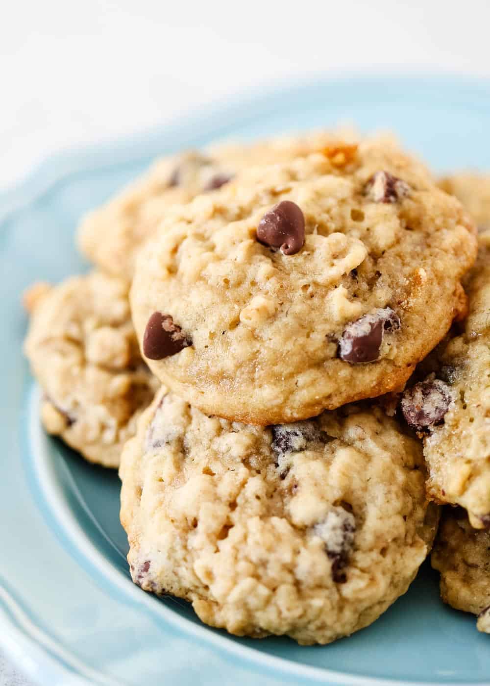 banana oatmeal cookies with chocolate chips 