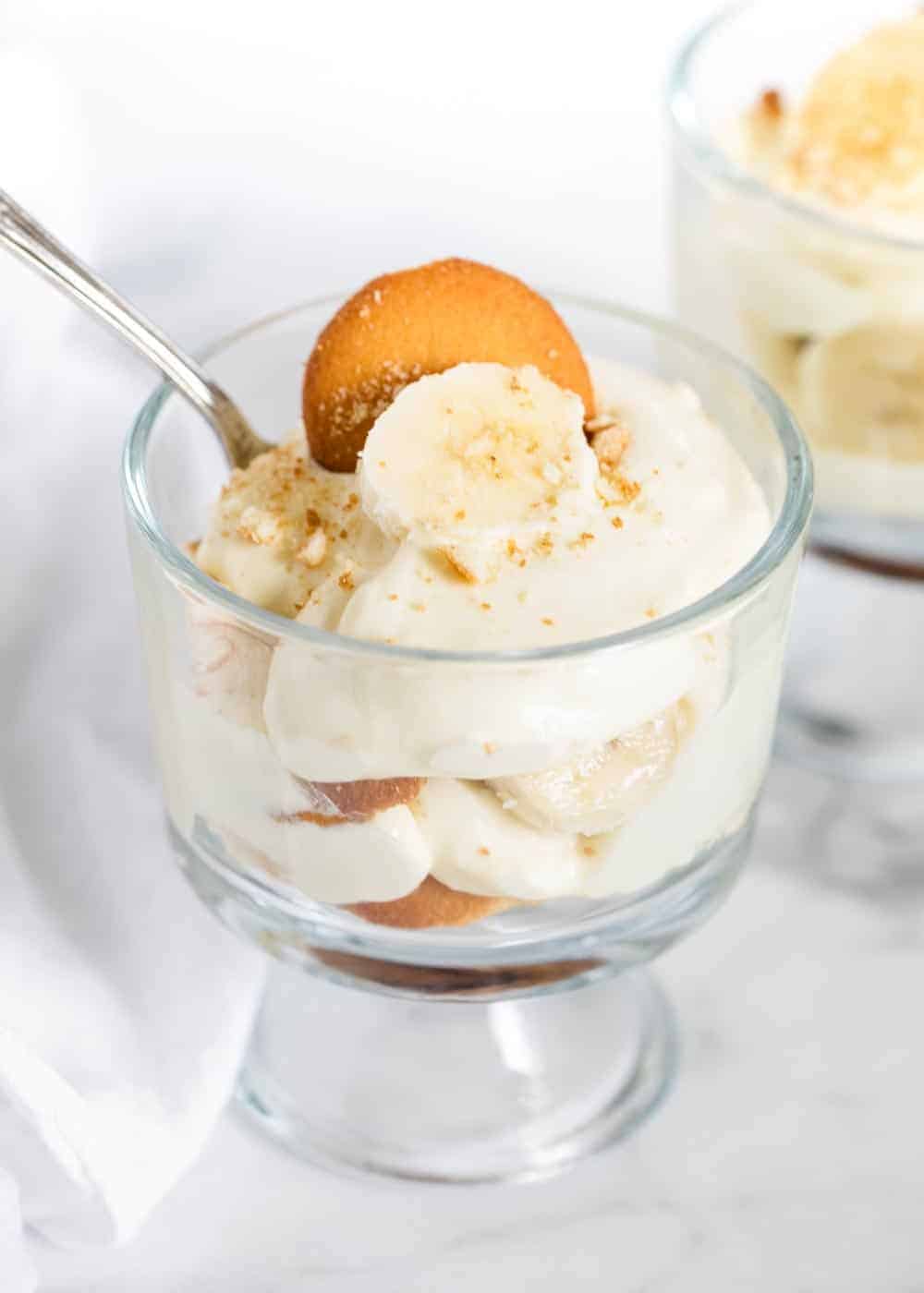 Banana pudding in a mini trifle dish.