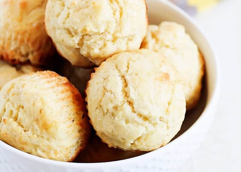 Breakfast muffins in a white bowl.