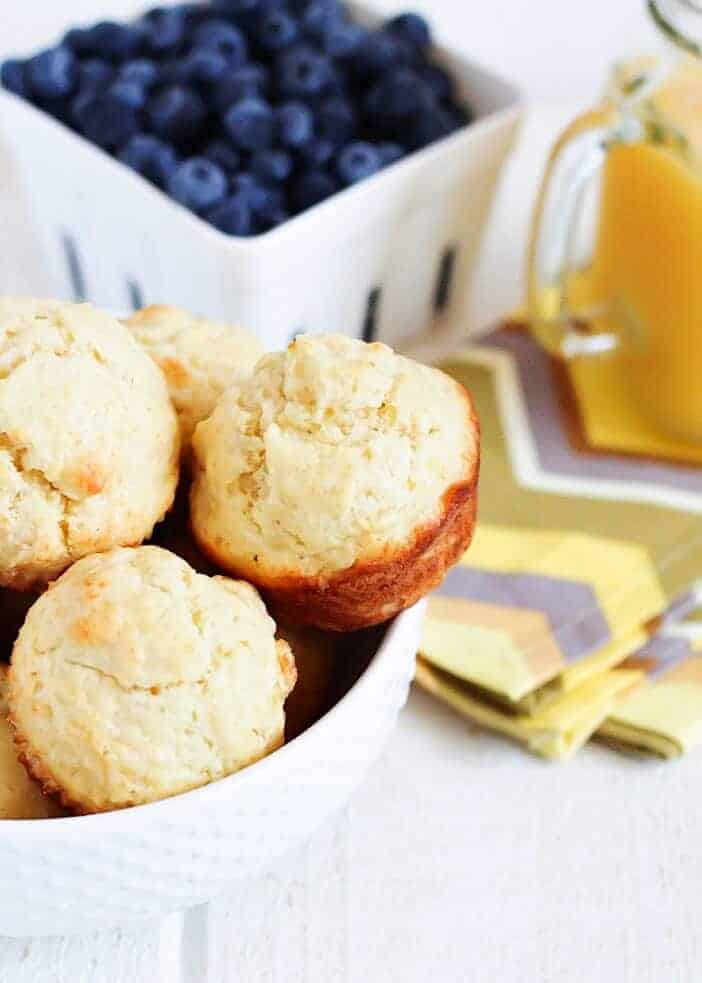 EASY Breakfast Muffins Made In One Bowl EASY Breakfast Muffins Made In One Bowl