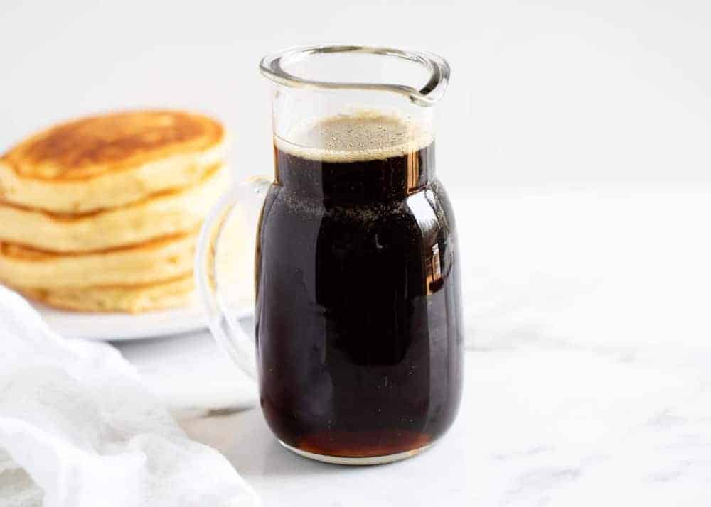 Maple syrup recipe in a photo with pancakes. 