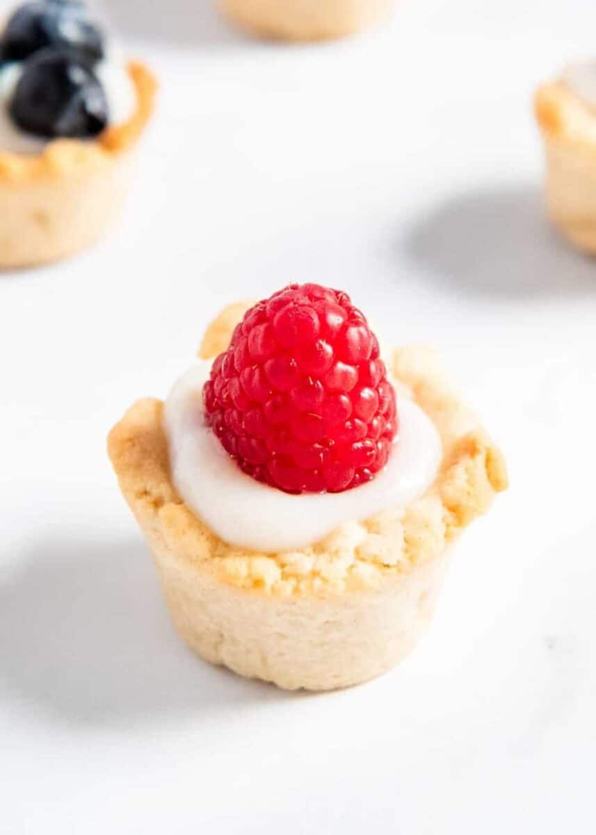 Mini Fruit Tarts With Vanilla Custard I Heart Naptime Mini Fruit Tarts With Vanilla Custard I Heart Naptime