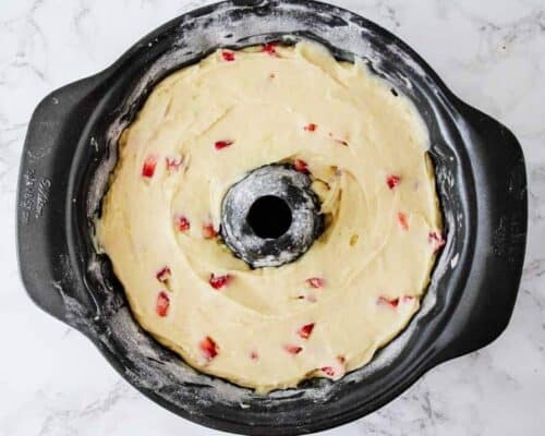 strawberry sour cream cake mix in bundt pan