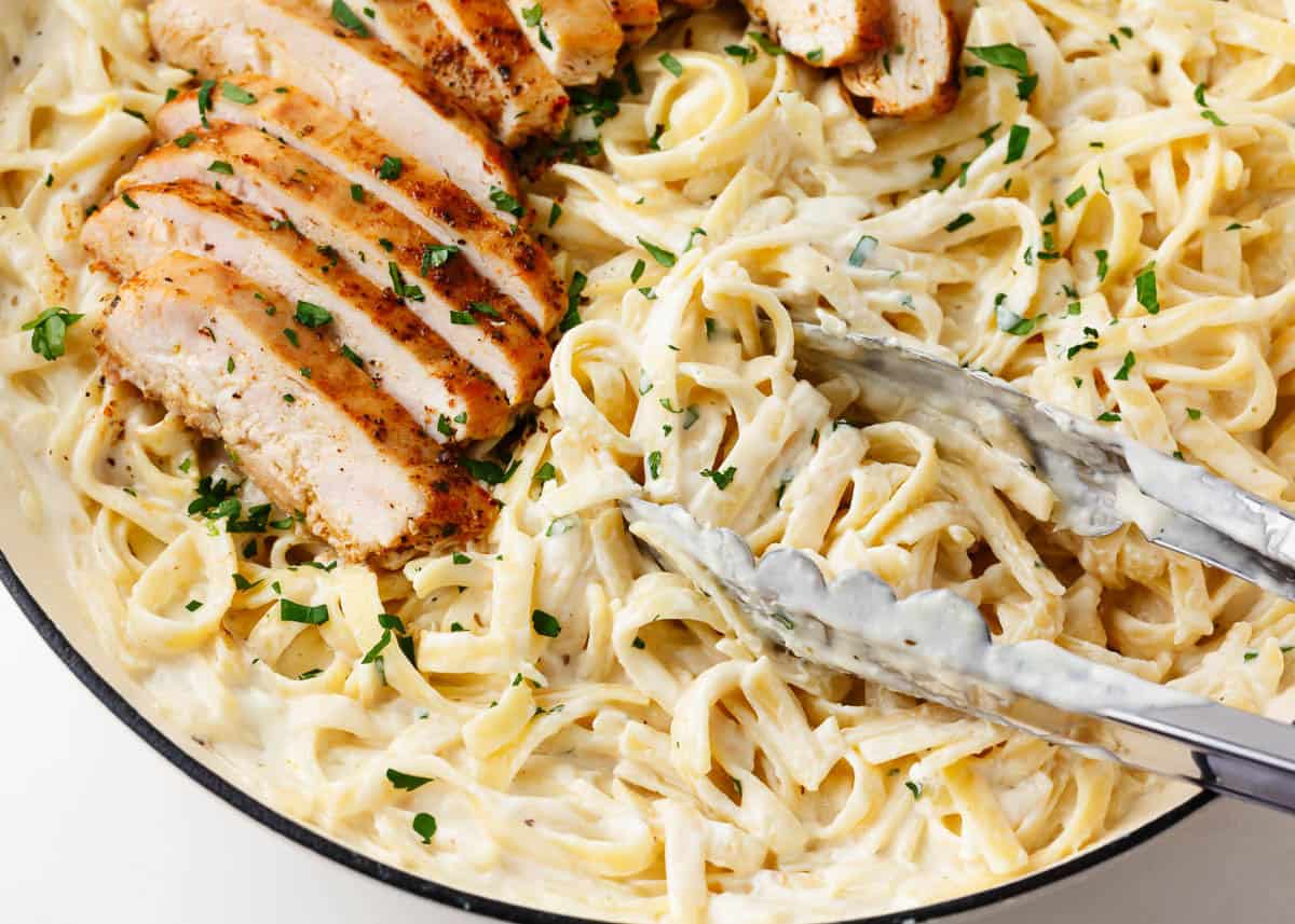 Chicken alfredo from scratch is ready in 30 minutes for an easy meal.