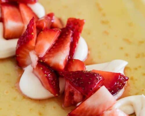 cream cheese crepe filling with strawberries
