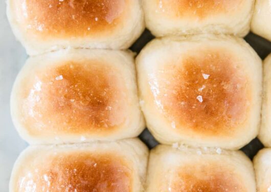 dinner rolls in pan