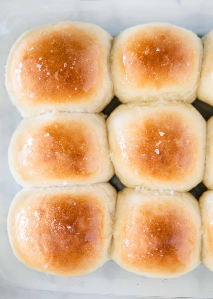 dinner rolls in pan