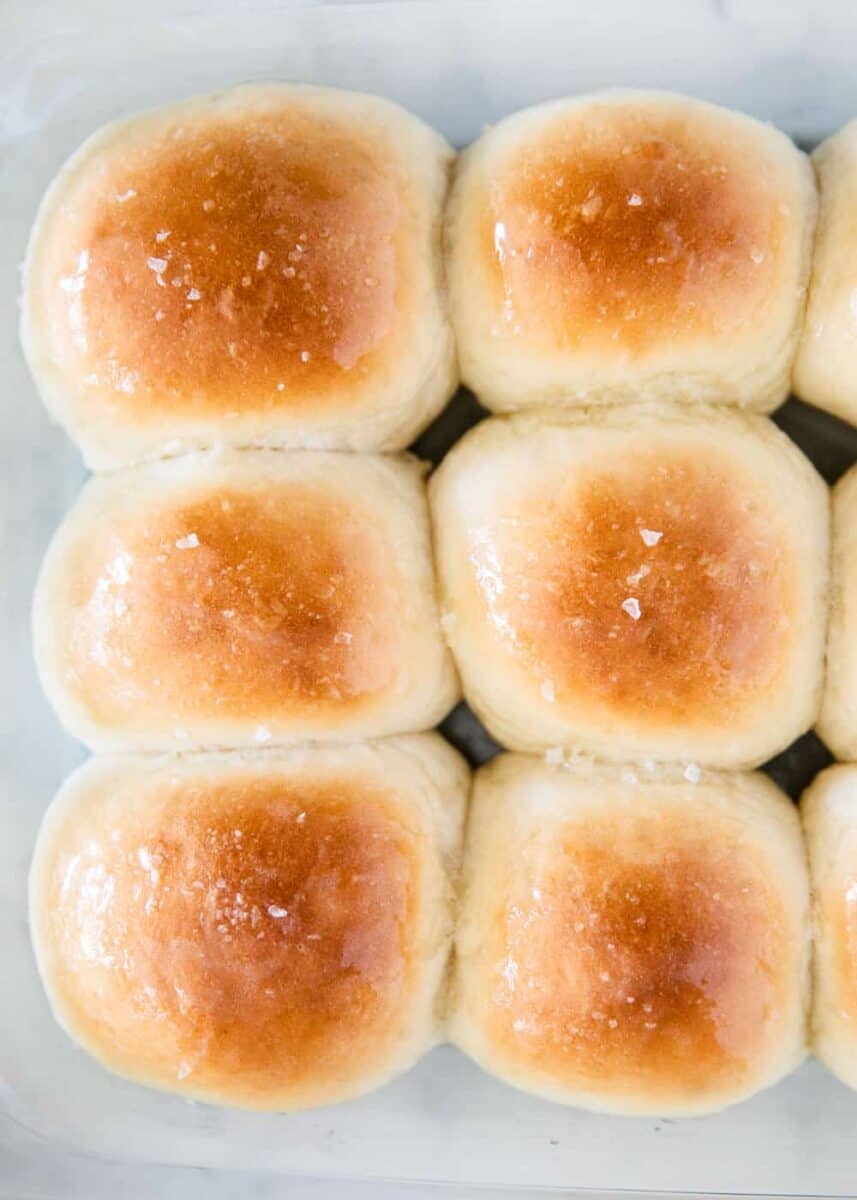 dinner rolls in pan