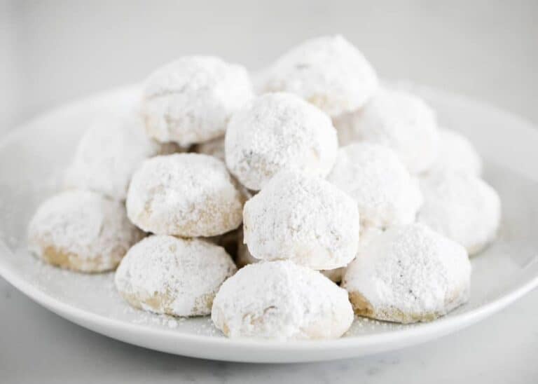 5-Ingredient Mexican Wedding Cookies - I Heart Naptime