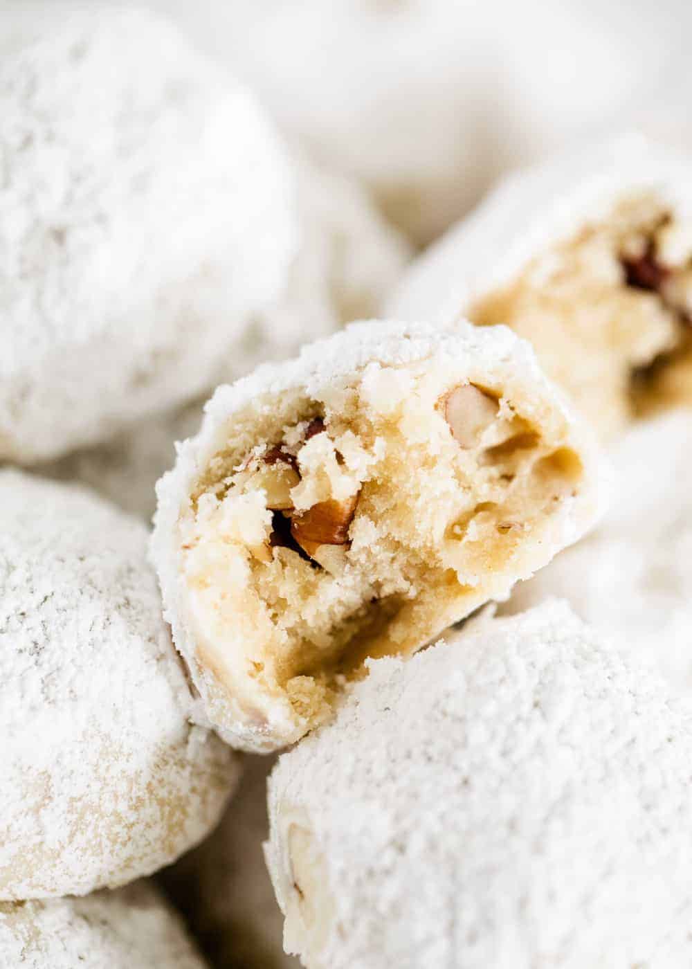 5-Ingredient Mexican Wedding Cookies - I Heart Naptime