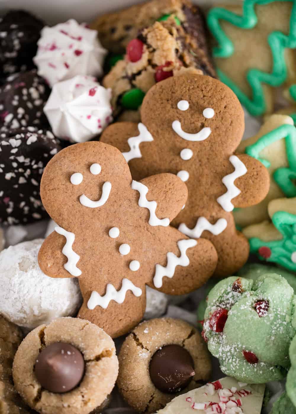 Easy Christmas cookies for cookie exchange.