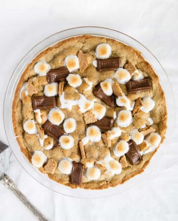 smores pie in glass dish