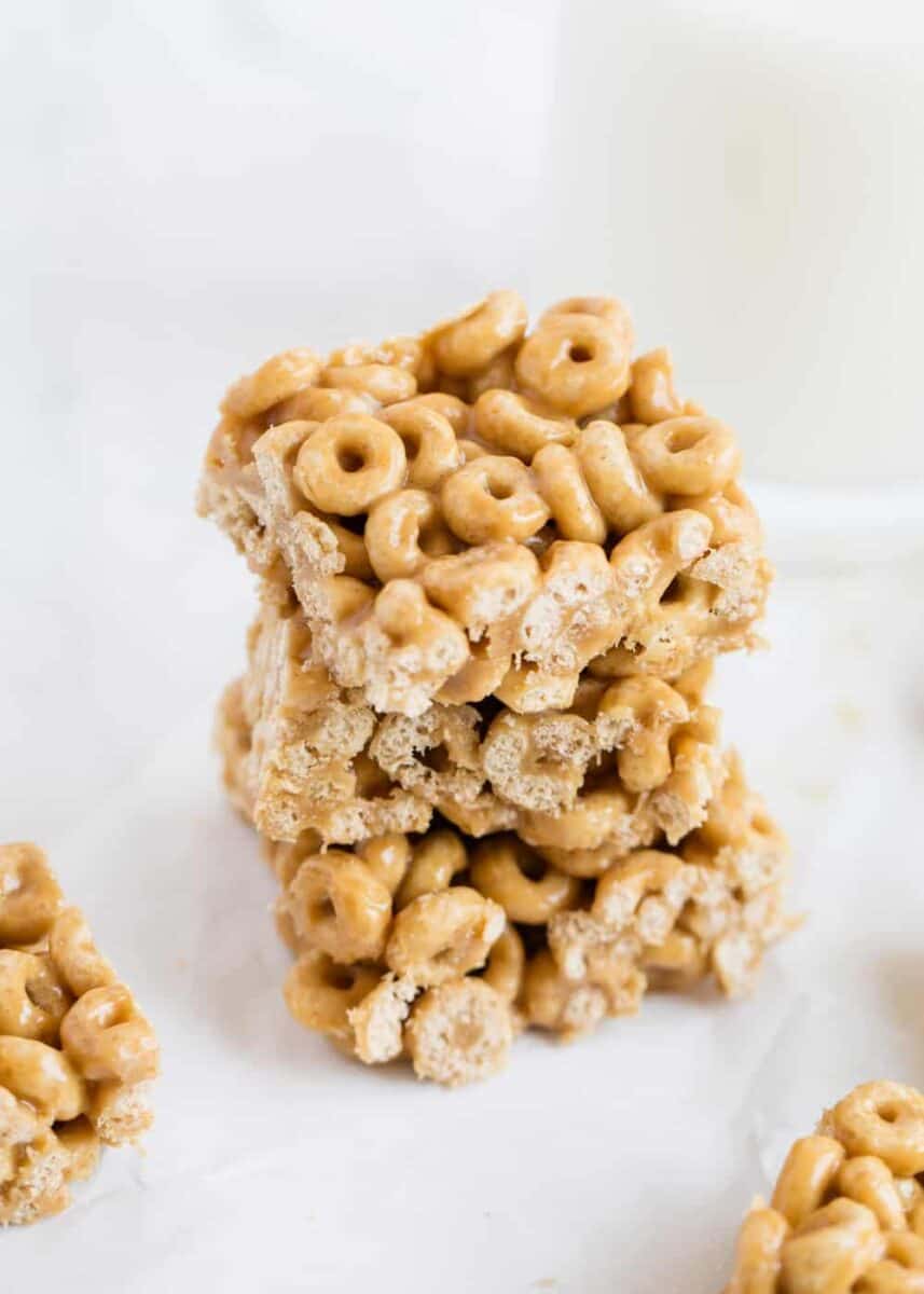 Easy Peanut Butter Cheerio Bars I Heart Naptime