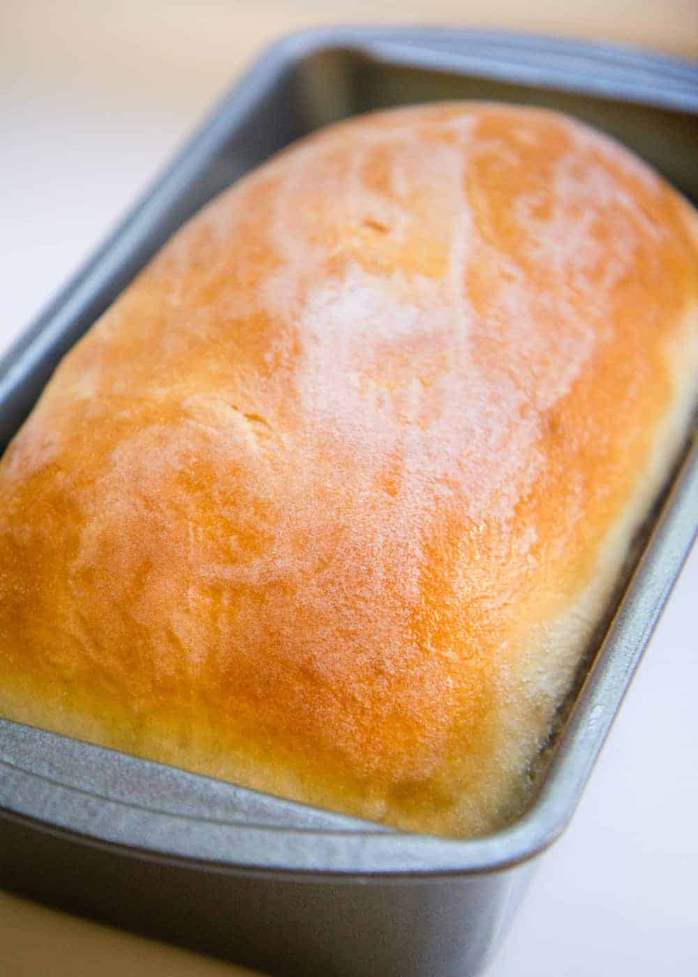 Un primo piano di una pagnotta di pane