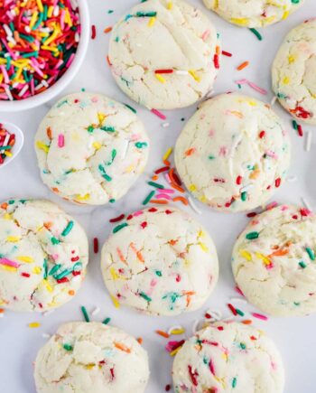 funfetti cookies with sprinkles