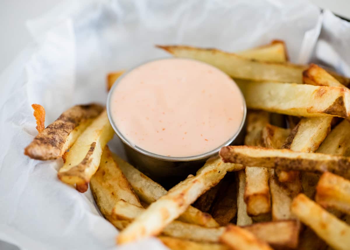 French fries with fry sauce.