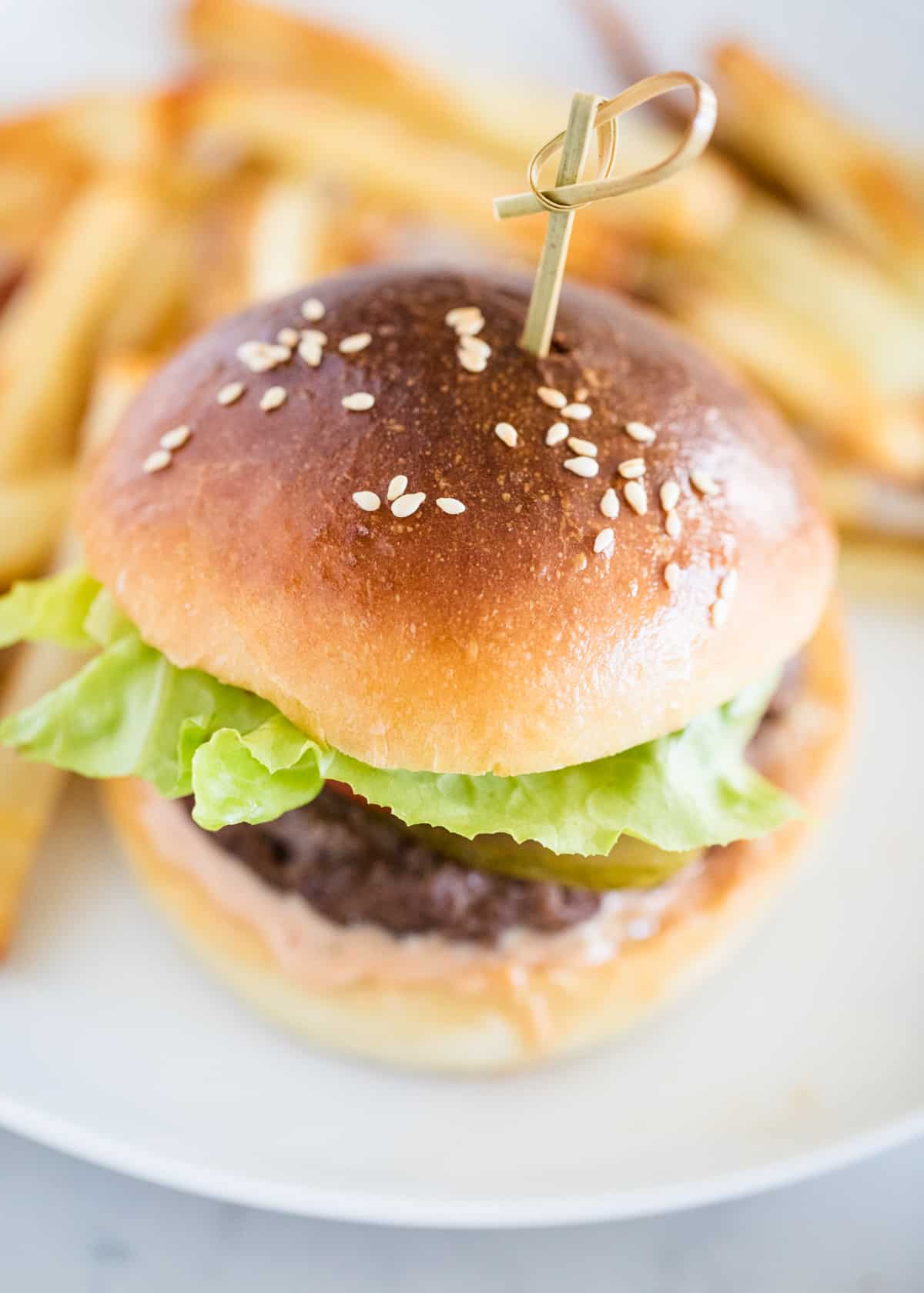 Hamburger on a plate.