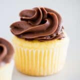 Easy vanilla cupcake with chocolate frosting.