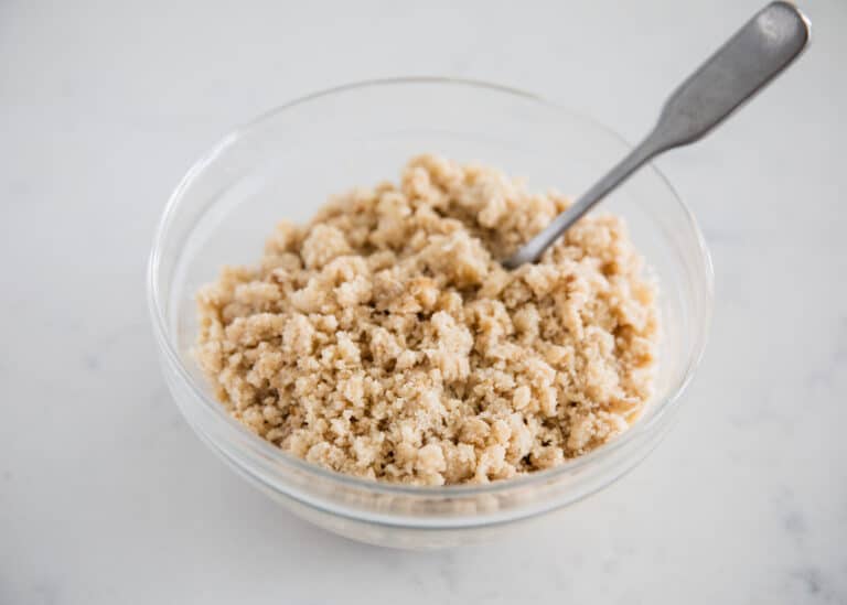 3Ingredient Crumble Topping I Heart Naptime