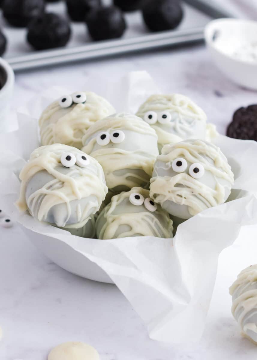 mummy oreo balls in bowl