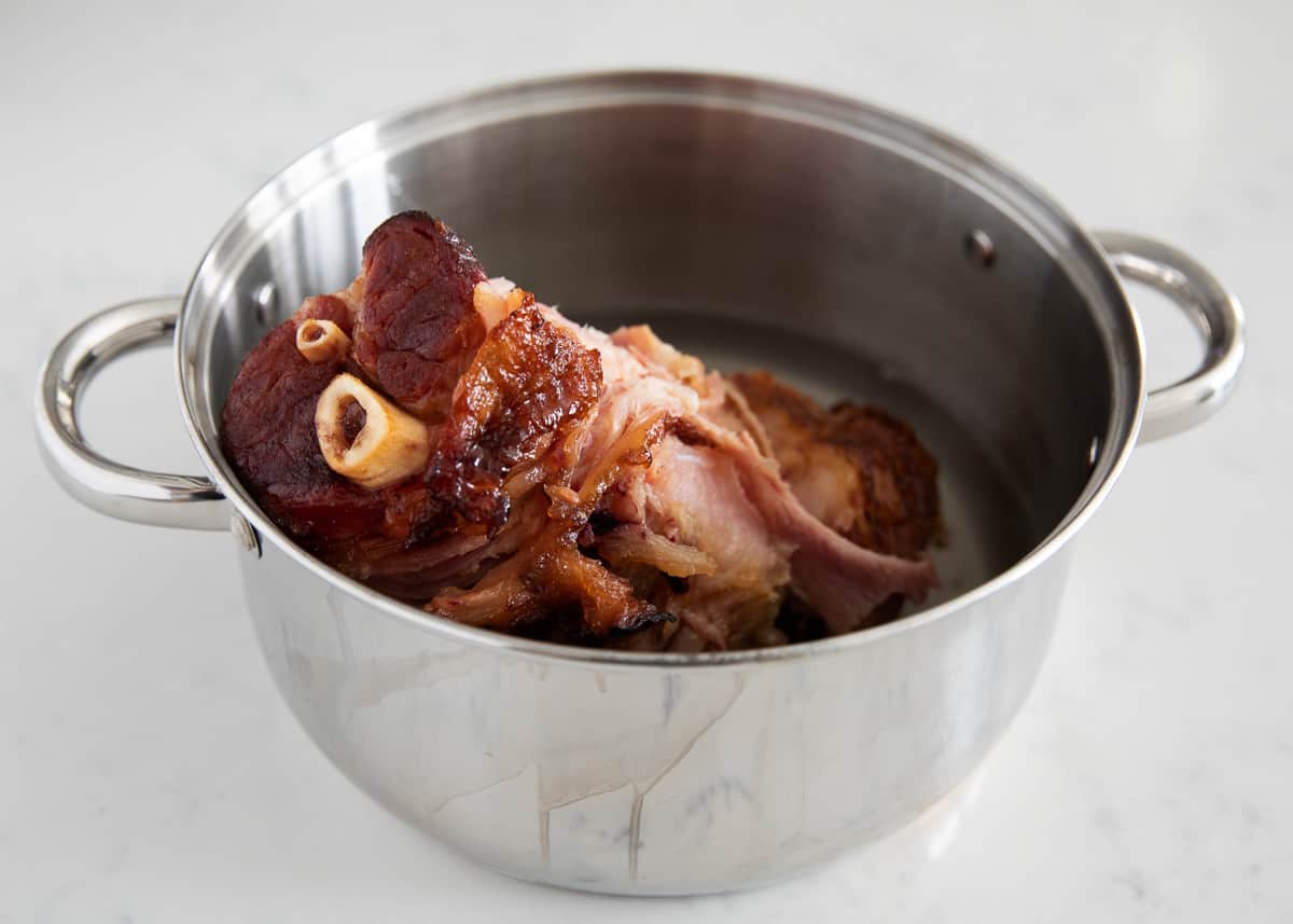 Ham in pot.