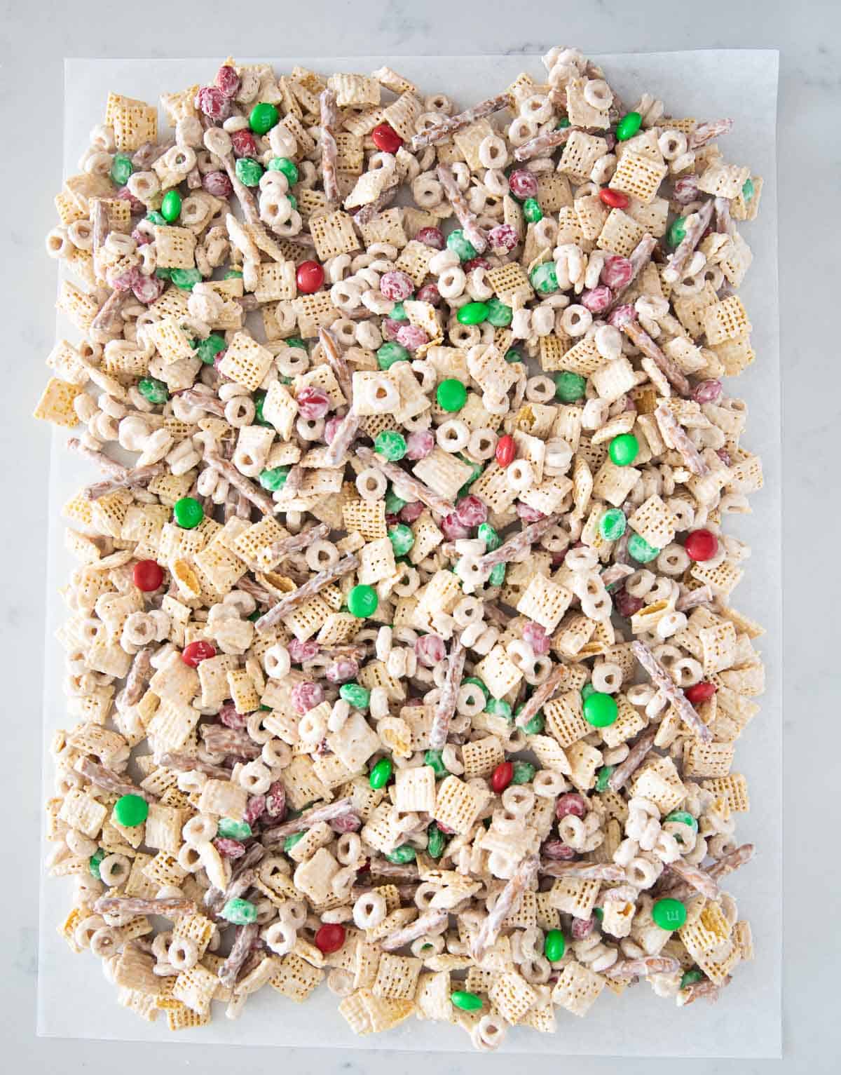 EASY Christmas Chex Mix (5 ingredients!) - I Heart Naptime