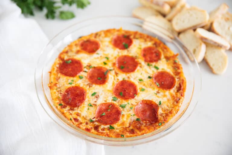 EASY Pizza Dip (6 ingredients!) - I Heart Naptime