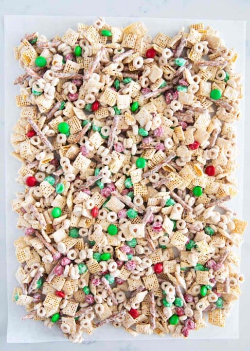 EASY Christmas Chex Mix (5 ingredients!) I Heart Naptime