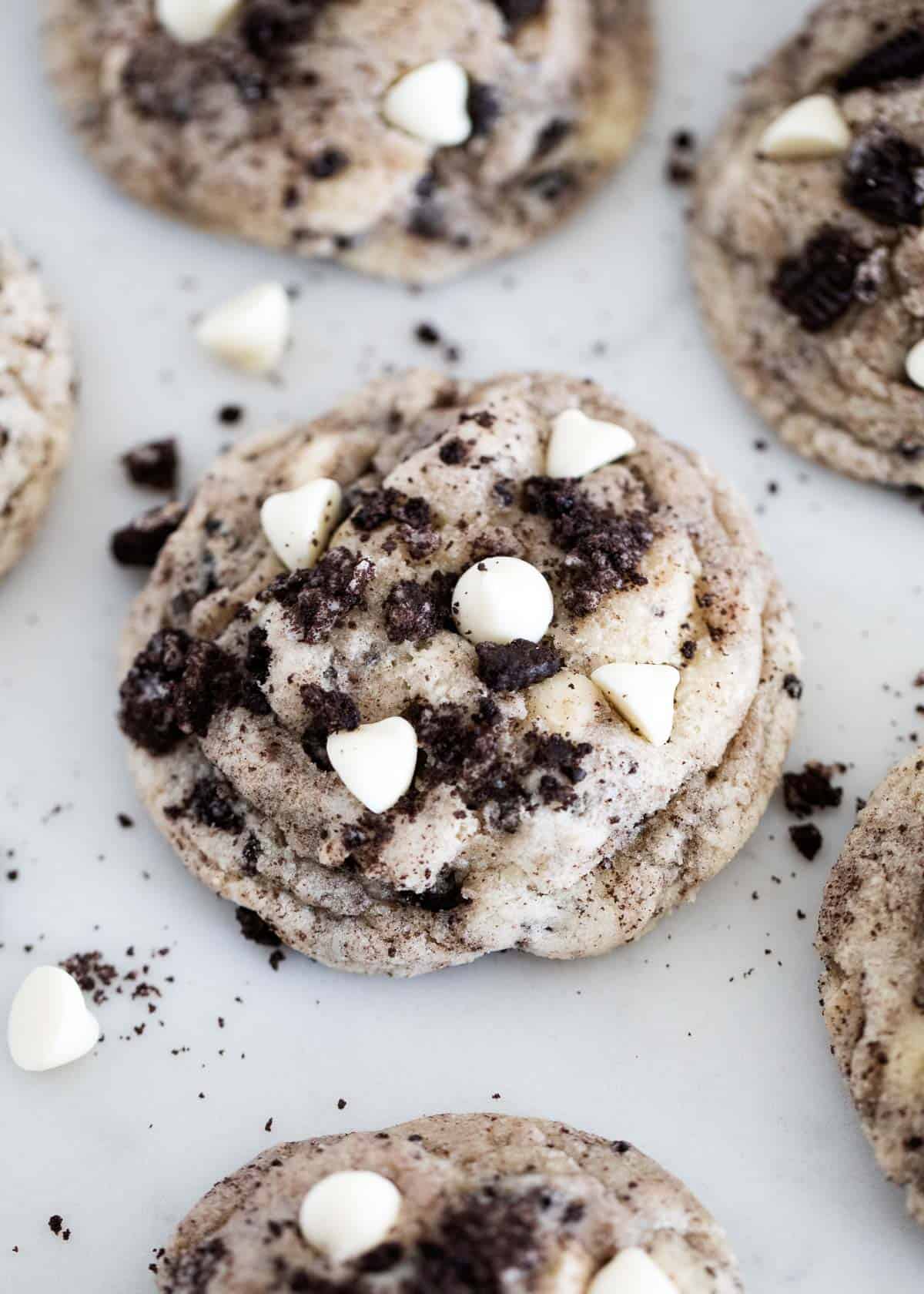 Cookies and cream cookies close up.