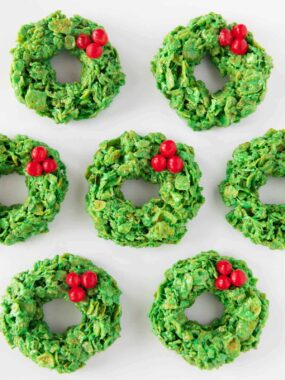 cornflake wreaths on table