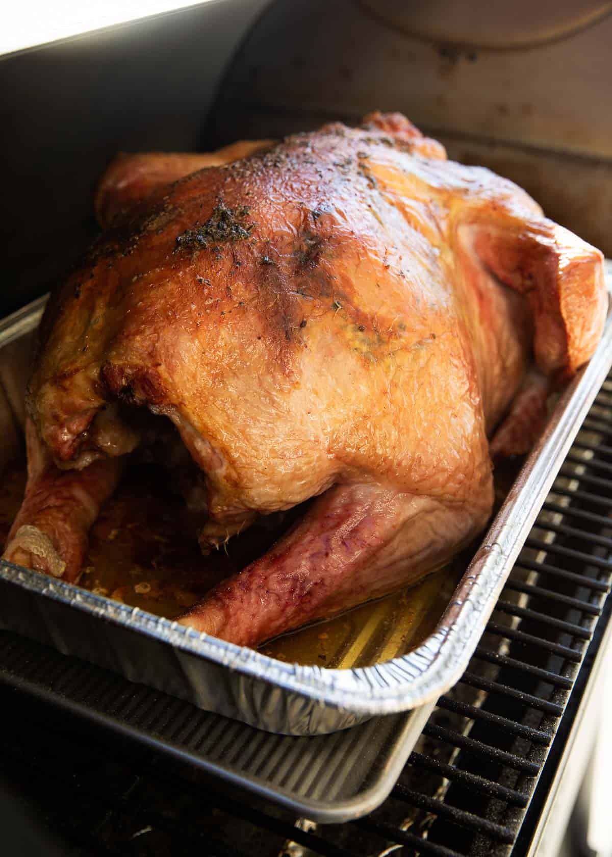 https://www.iheartnaptime.net/wp-content/uploads/2021/01/smoked-turkey-3.jpg