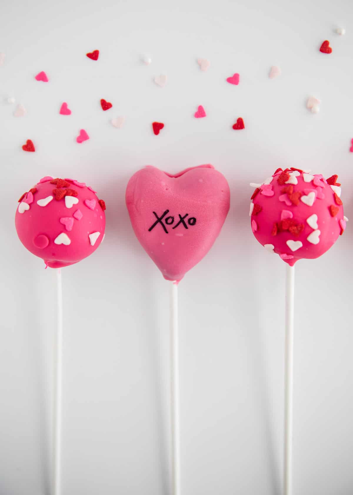 Valentine's day cake pops.