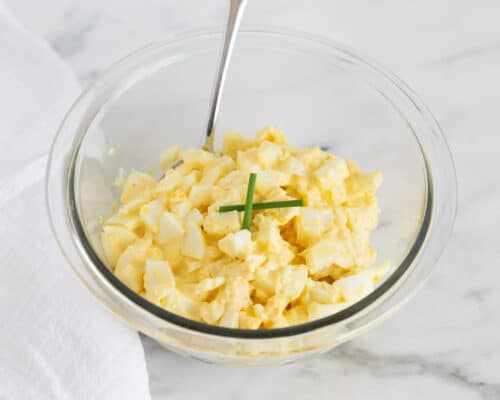 egg salad in clear bowl