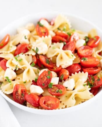 caprese pasta salad in bowl