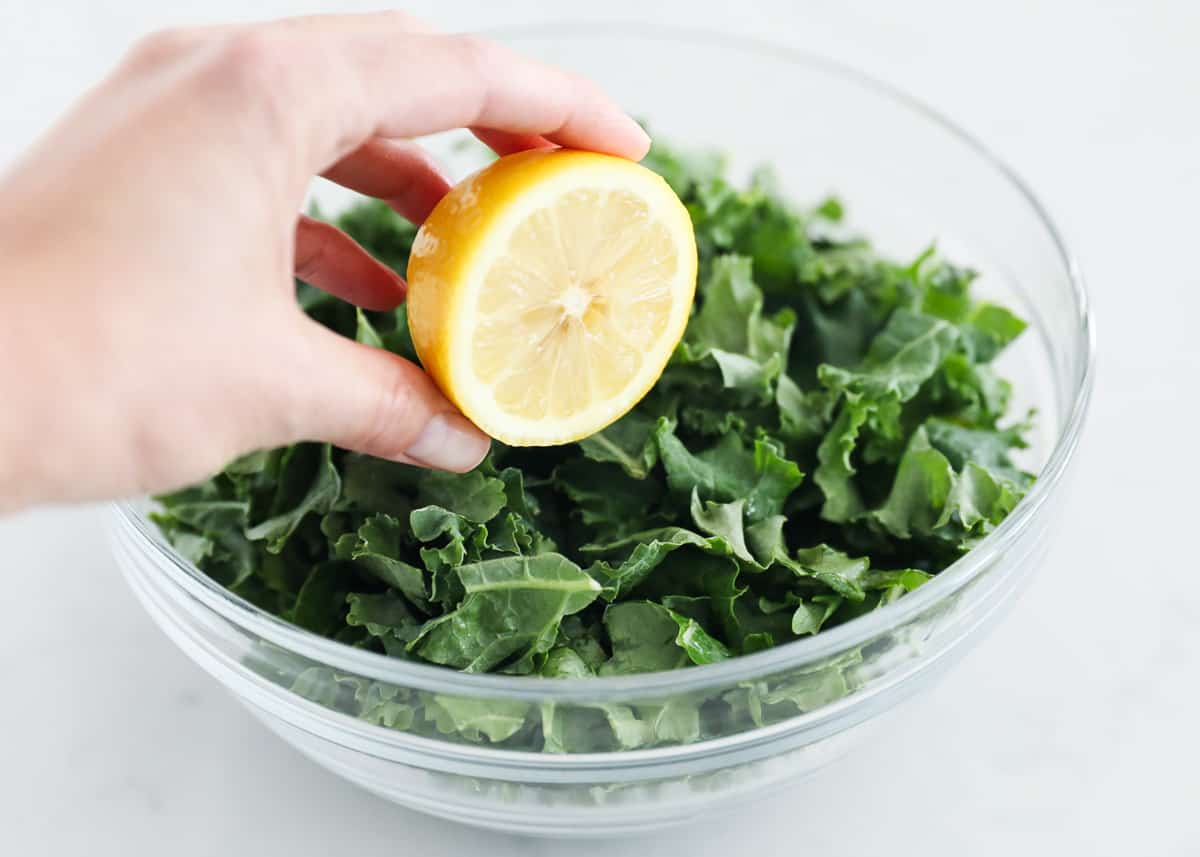 Kale and lemon in bowl.