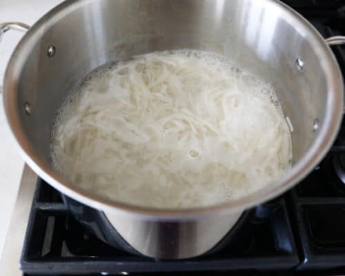cooking rice noodles in pot