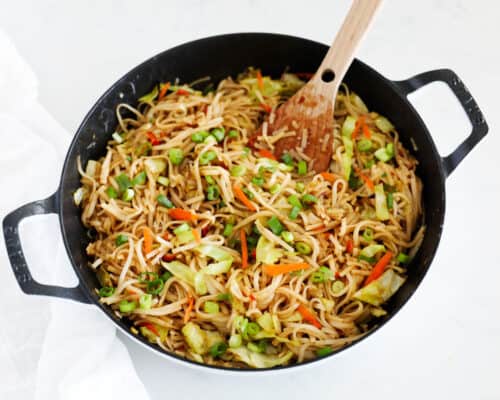 chow mein noodles in skillet