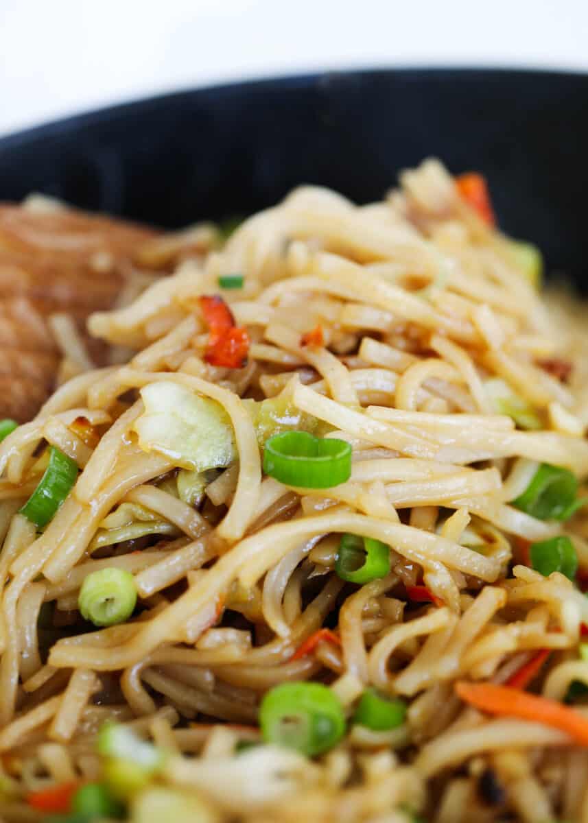 chow mein noodles