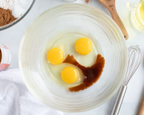 eggs and vanilla in bowl