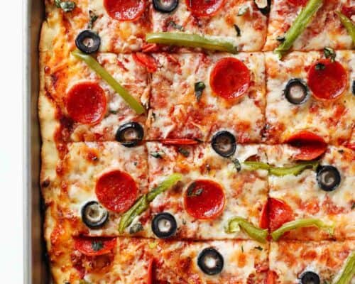 sliced sheet pan pizza