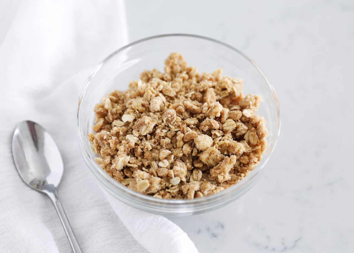 streusel topping in bowl