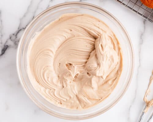 maple cream cheese frosting in glass bowl