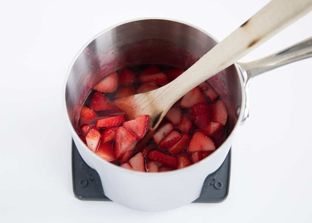 cooking strawberries in pot