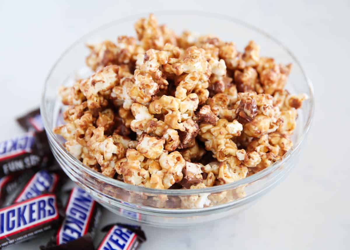 snickers popcorn in glass bowl