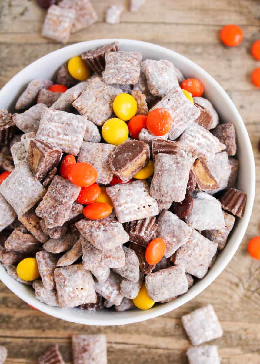 muddy buddies in bowl