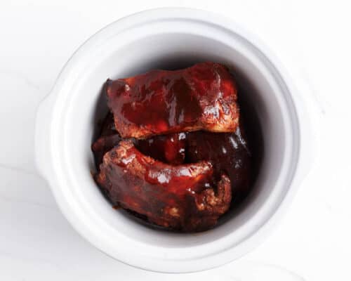 ribs in slow cooker with sauce
